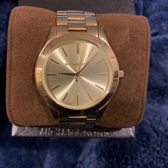 Michael Kors Gold Tone Mid Size Watch Women - Picture 3 of 7